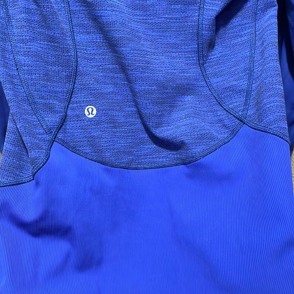 Zip up - Picture 6 of 9